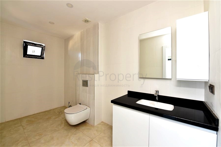 Huge 3+1 view apartment on the first coastline