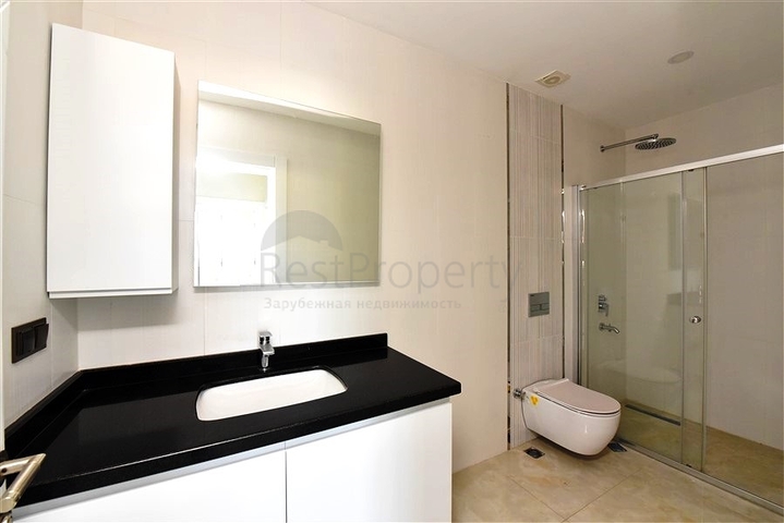 Huge 3+1 view apartment on the first coastline