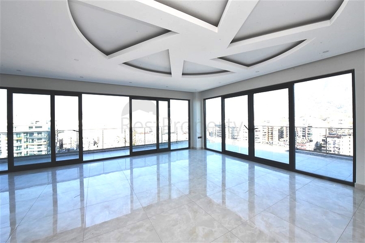 Huge 3+1 view apartment on the first coastline