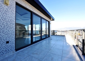 Huge 3+1 view apartment on the first coastline