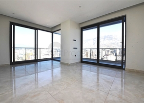 Huge 3+1 view apartment on the first coastline