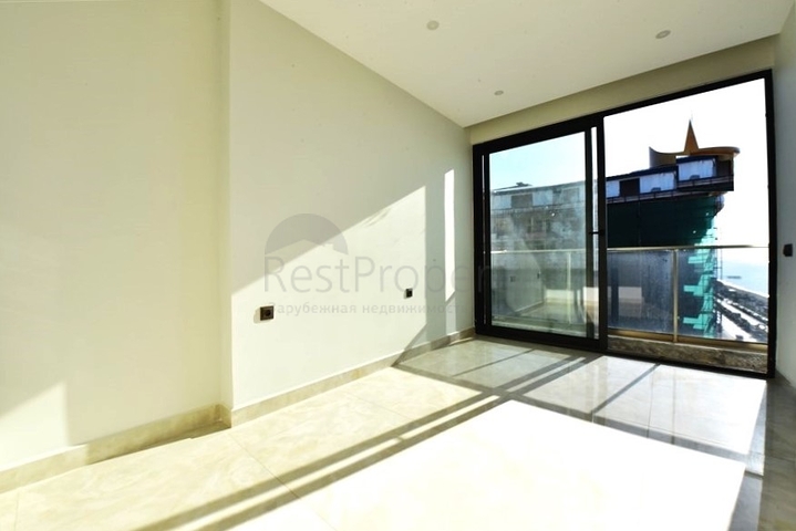 2+1 apartment with panoramic sea view in Mahmutlar area