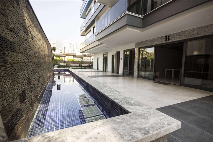 2+1 apartment with panoramic sea view in Mahmutlar area