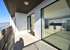 2+1 apartment with panoramic sea view in Mahmutlar area