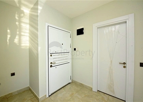 2+1 apartment with panoramic sea view in Mahmutlar area