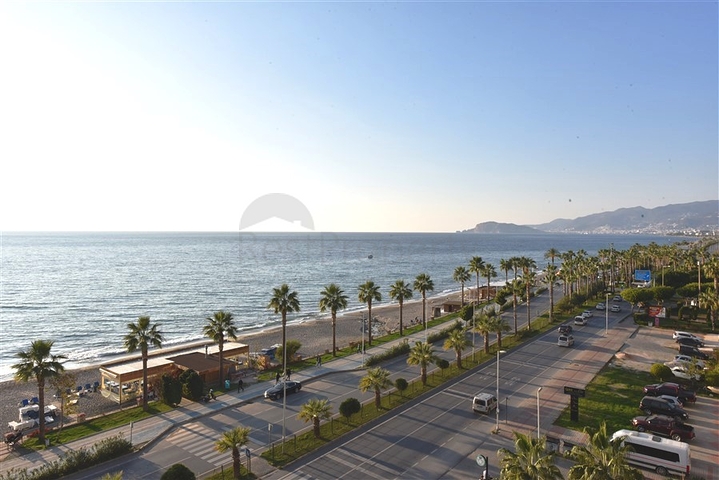 Spacious two-bedroom apartment on the first coastline