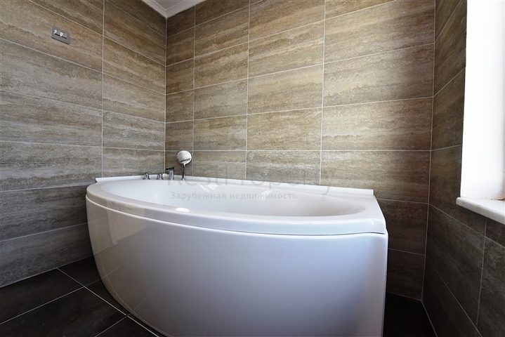 Spacious two-bedroom apartment on the first coastline