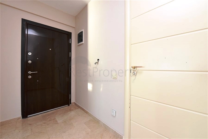 Spacious two-bedroom apartment on the first coastline