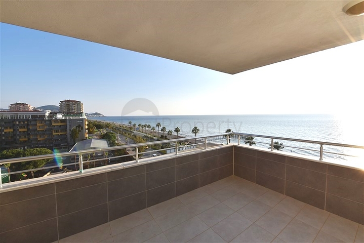 Spacious two-bedroom apartment on the first coastline