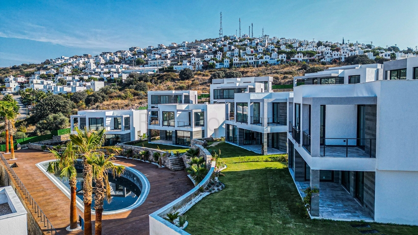 A new complex with panoramic sea views in a cozy location in Yalikavak district.