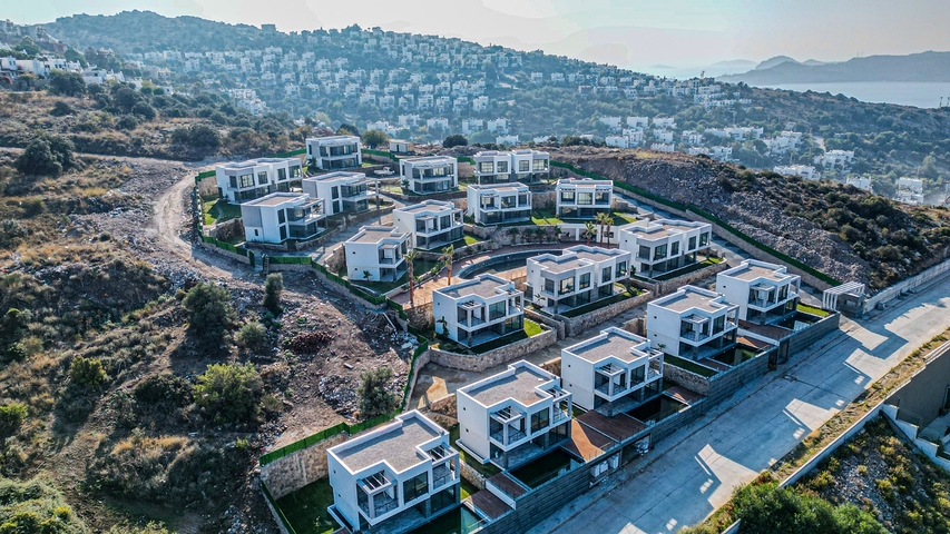 A new complex with panoramic sea views in a cozy location in Yalikavak district.