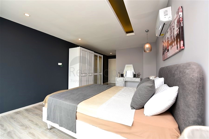 5+1 villa in the central area of Alanya