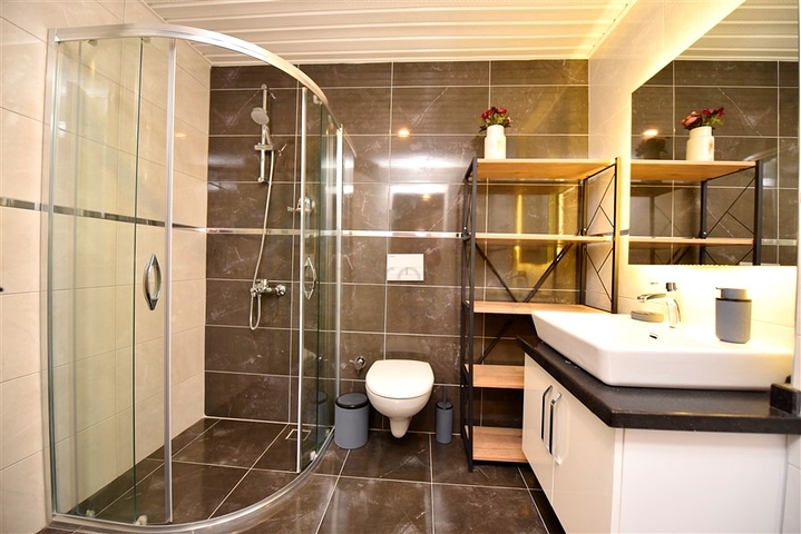 5+1 villa in the central area of Alanya