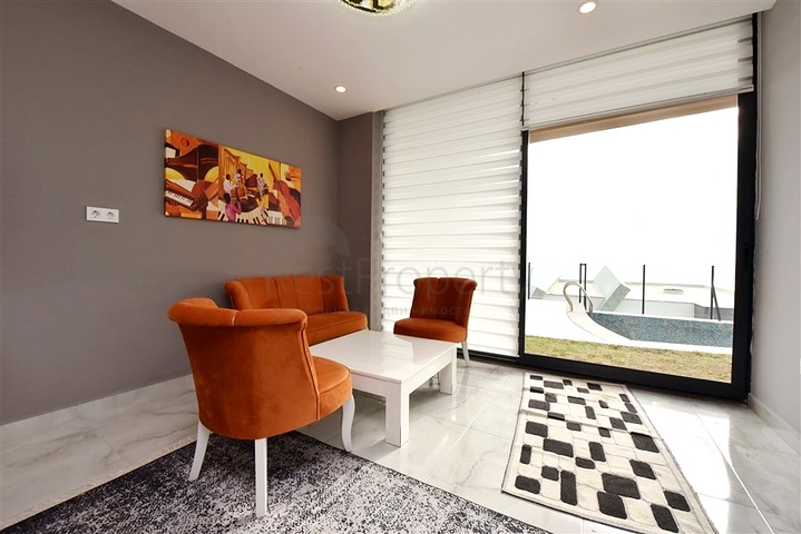 5+1 villa in the central area of Alanya