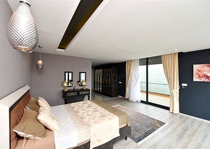 5+1 villa in the central area of Alanya