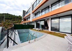 5+1 villa in the central area of Alanya