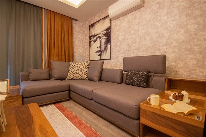 Furnished 2+1 apartment on the first coastline in Mahmutlar