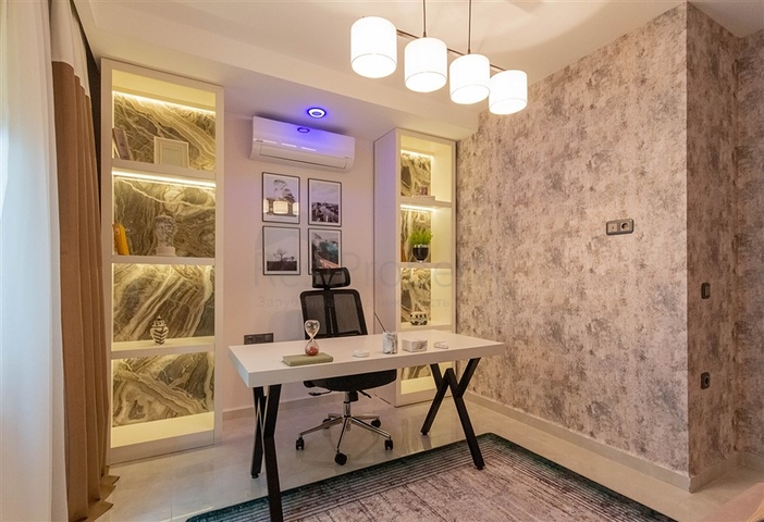 Furnished 2+1 apartment on the first coastline in Mahmutlar