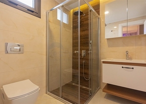 Furnished 2+1 apartment on the first coastline in Mahmutlar