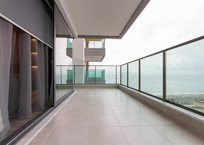 Furnished 2+1 apartment on the first coastline in Mahmutlar