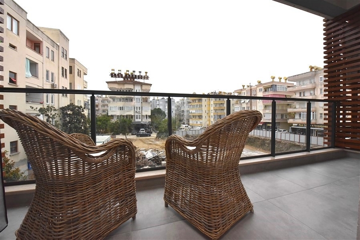 1+1 in the very center of Alanya