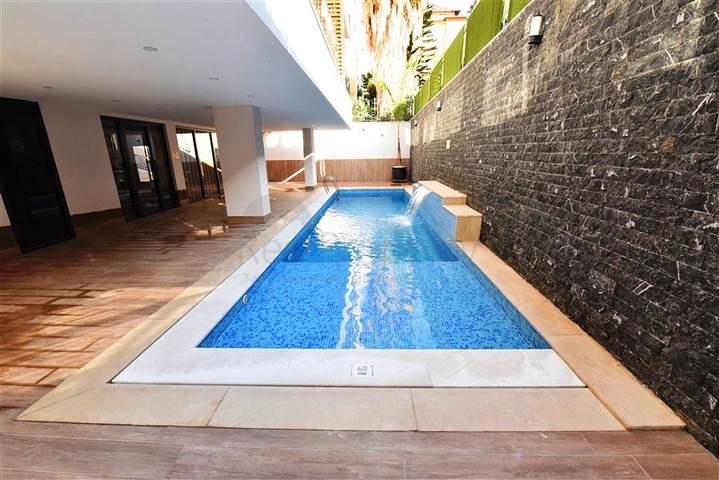 1+1 in the very center of Alanya