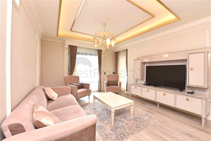 2+1 apartment in a top complex in the center of Alanya