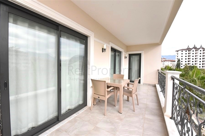 2+1 apartment in a top complex in the center of Alanya