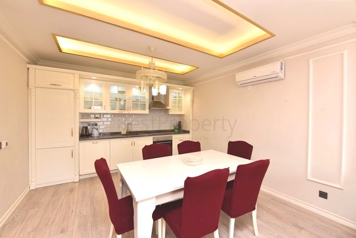 2+1 apartment in a top complex in the center of Alanya