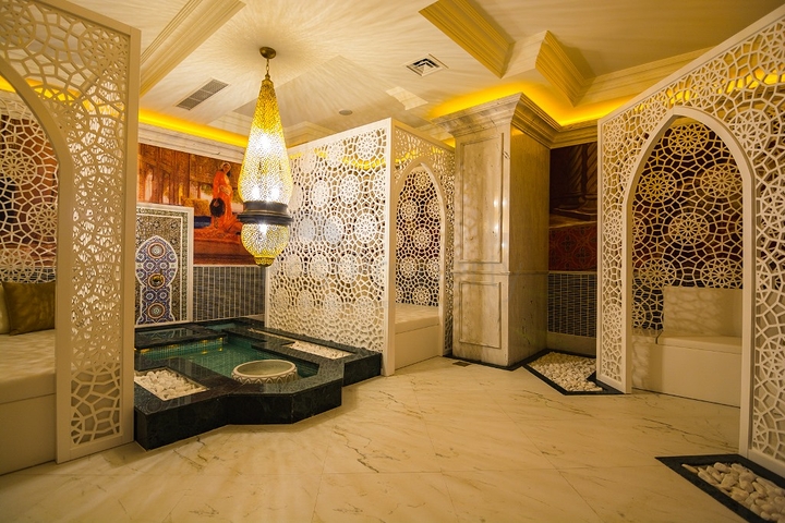 2+1 apartment in a top complex in the center of Alanya