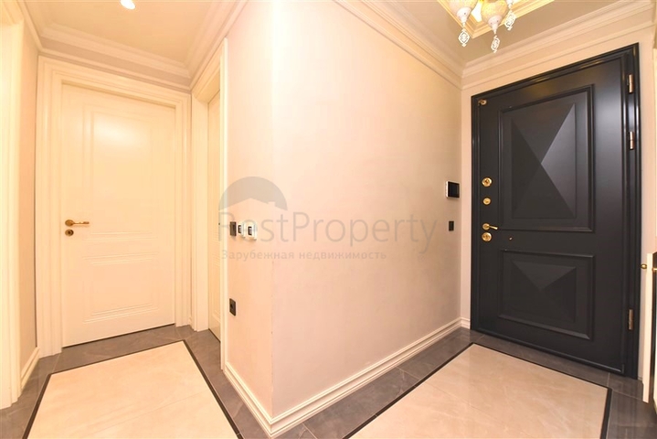 2+1 apartment in a top complex in the center of Alanya