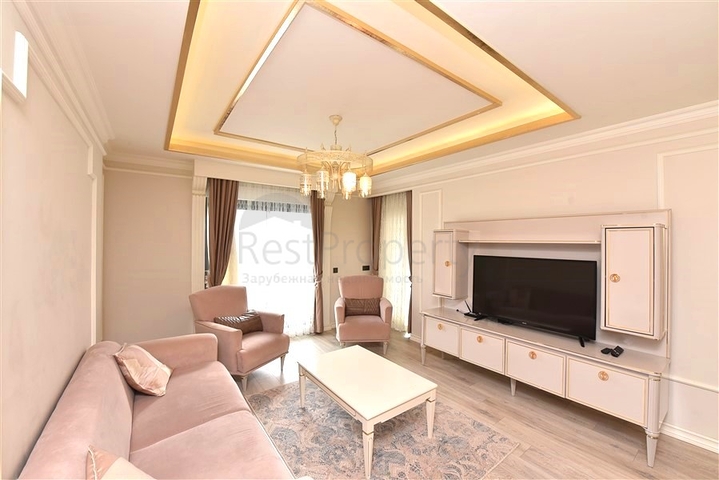 2+1 apartment in a top complex in the center of Alanya