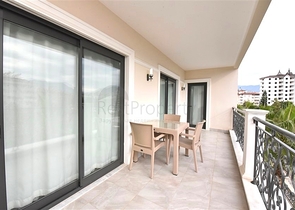 2+1 apartment in a top complex in the center of Alanya