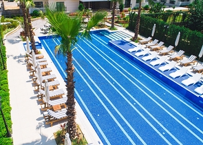 2+1 apartment in a top complex in the center of Alanya