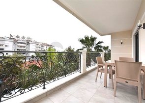 2+1 apartment in a top complex in the center of Alanya