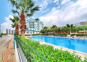 Three-bedroom penthouse in a residential complex with infrastructure