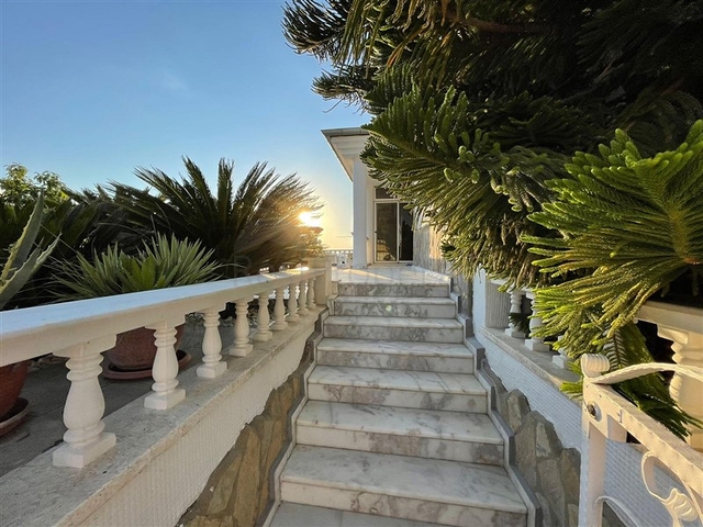 3+1 villa in Mahmutlar area 