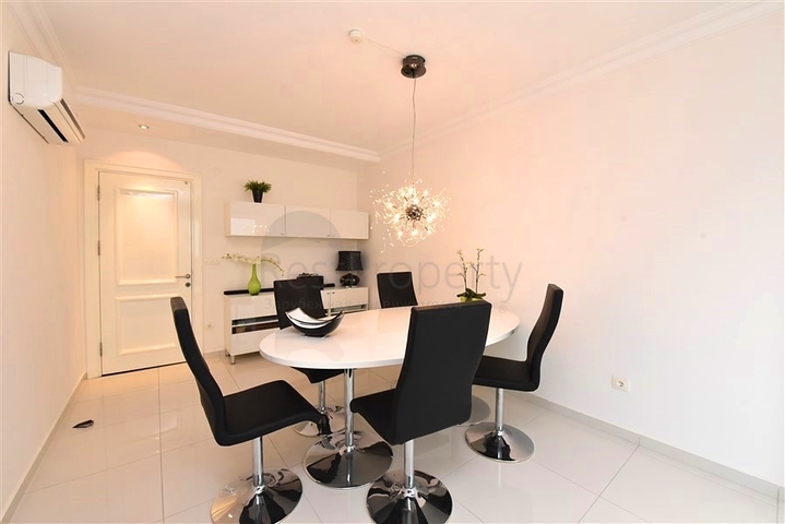 7+1 apartment with separate kitchen in Jikjili district