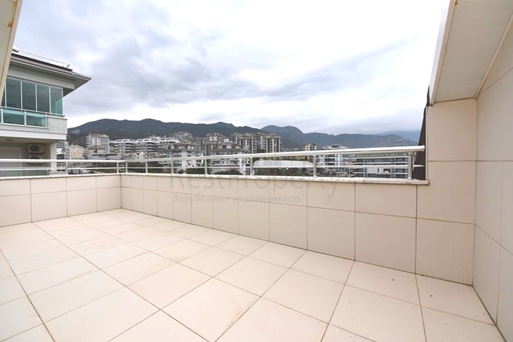 7+1 apartment with separate kitchen in Jikjili district