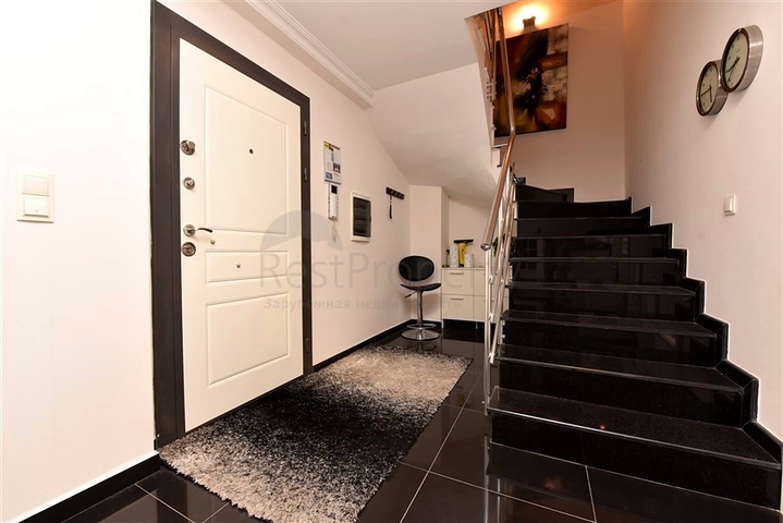 7+1 apartment with separate kitchen in Jikjili district