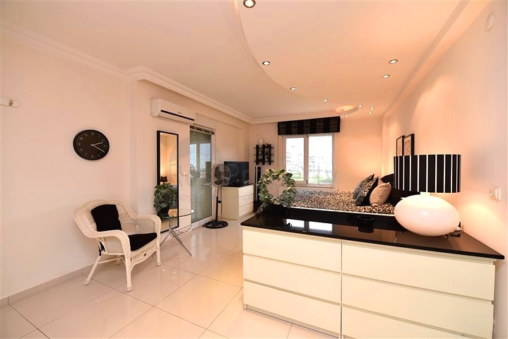 7+1 apartment with separate kitchen in Jikjili district