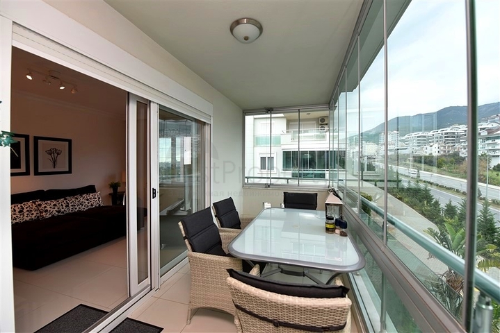 7+1 apartment with separate kitchen in Jikjili district