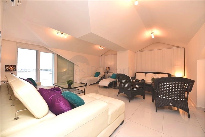 7+1 apartment with separate kitchen in Jikjili district