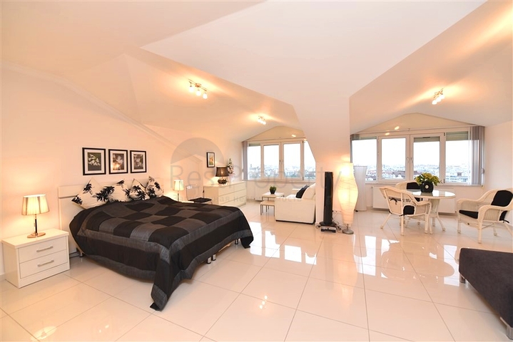 7+1 apartment with separate kitchen in Jikjili district