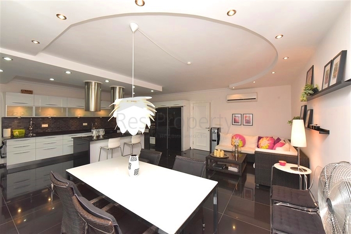 7+1 apartment with separate kitchen in Jikjili district