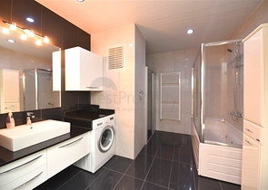 7+1 apartment with separate kitchen in Jikjili district