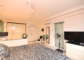 7+1 apartment with separate kitchen in Jikjili district