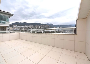 7+1 apartment with separate kitchen in Jikjili district