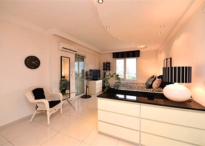 7+1 apartment with separate kitchen in Jikjili district