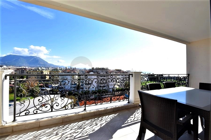 Luxury apartment from the owner in a premium level 2+1 complex